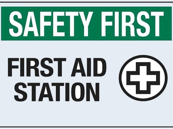Señalamiento "First aid station"