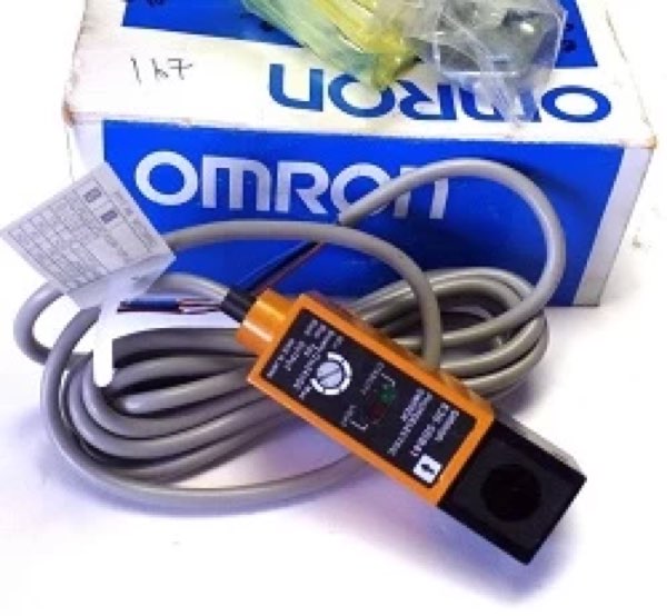 Sensor fotoeléctrico 12-24VDC Omron E3S-5DB41