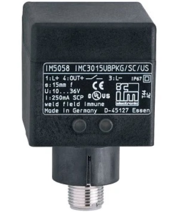 Sensor inductivo rectangular 20-140V AC/D IFM Efector IM0032